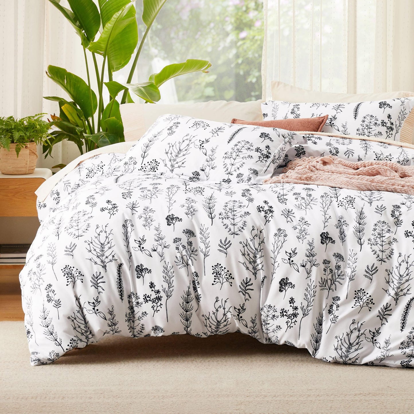Bedsure Queen Comforter Set - Dark Purple Bed Set, 3 Pieces Cute Floral Bedding, 1 Soft Reversible Botanical Flowers Comforter and 2 Pillow Shams