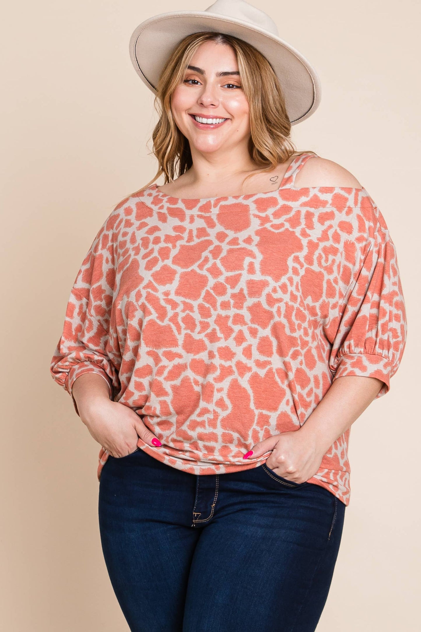 ETK-8836-PL Plus Size Printed One Shoulder Top