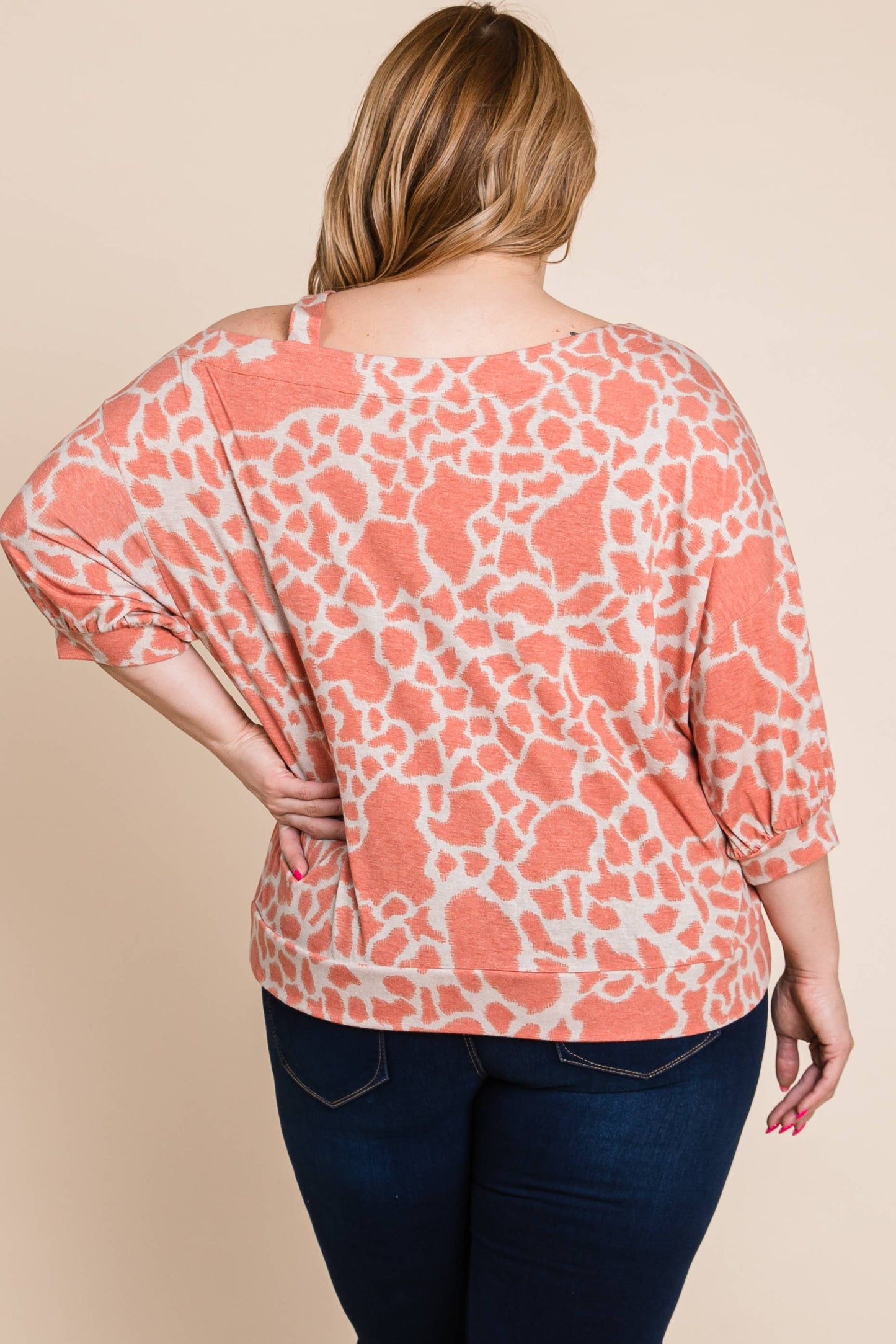 ETK-8836-PL Plus Size Printed One Shoulder Top