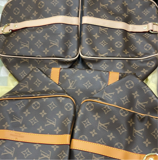 LV   4-pc Duffle set (dupe)