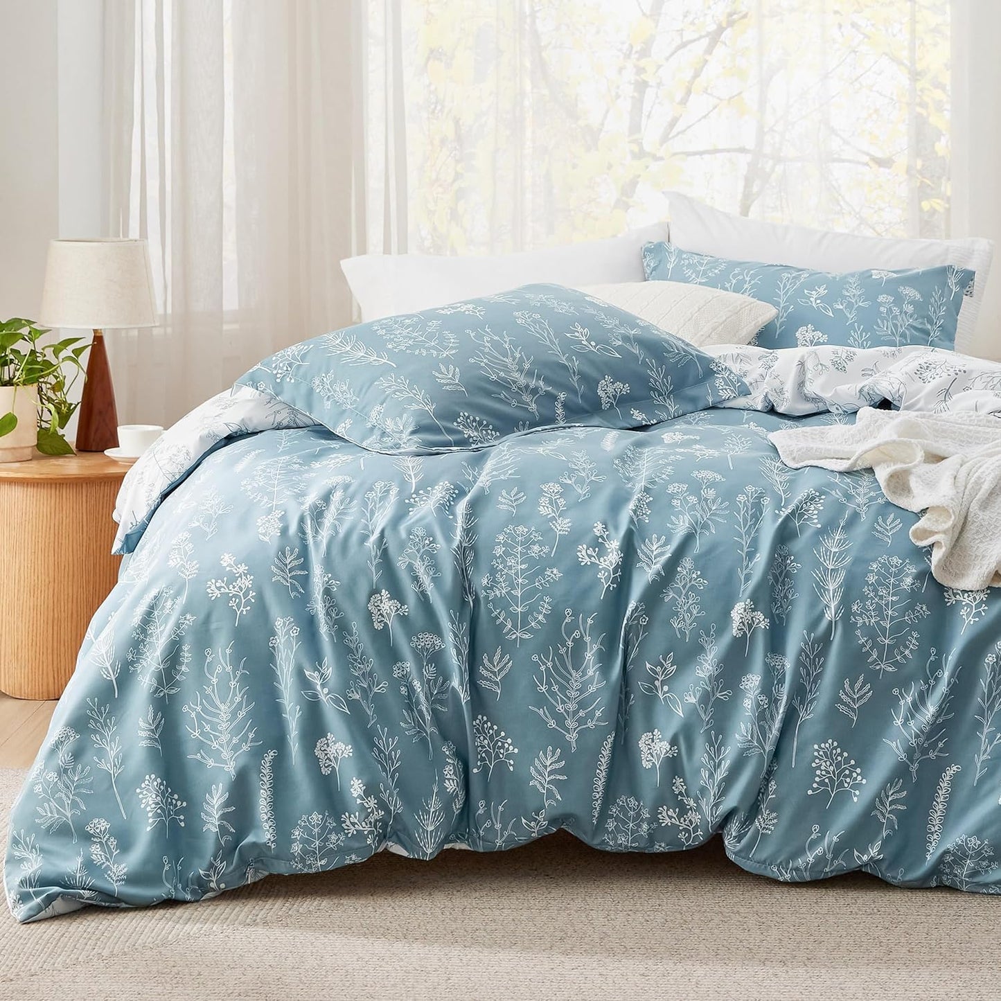Bedsure Queen Comforter Set - Dark Purple Bed Set, 3 Pieces Cute Floral Bedding, 1 Soft Reversible Botanical Flowers Comforter and 2 Pillow Shams
