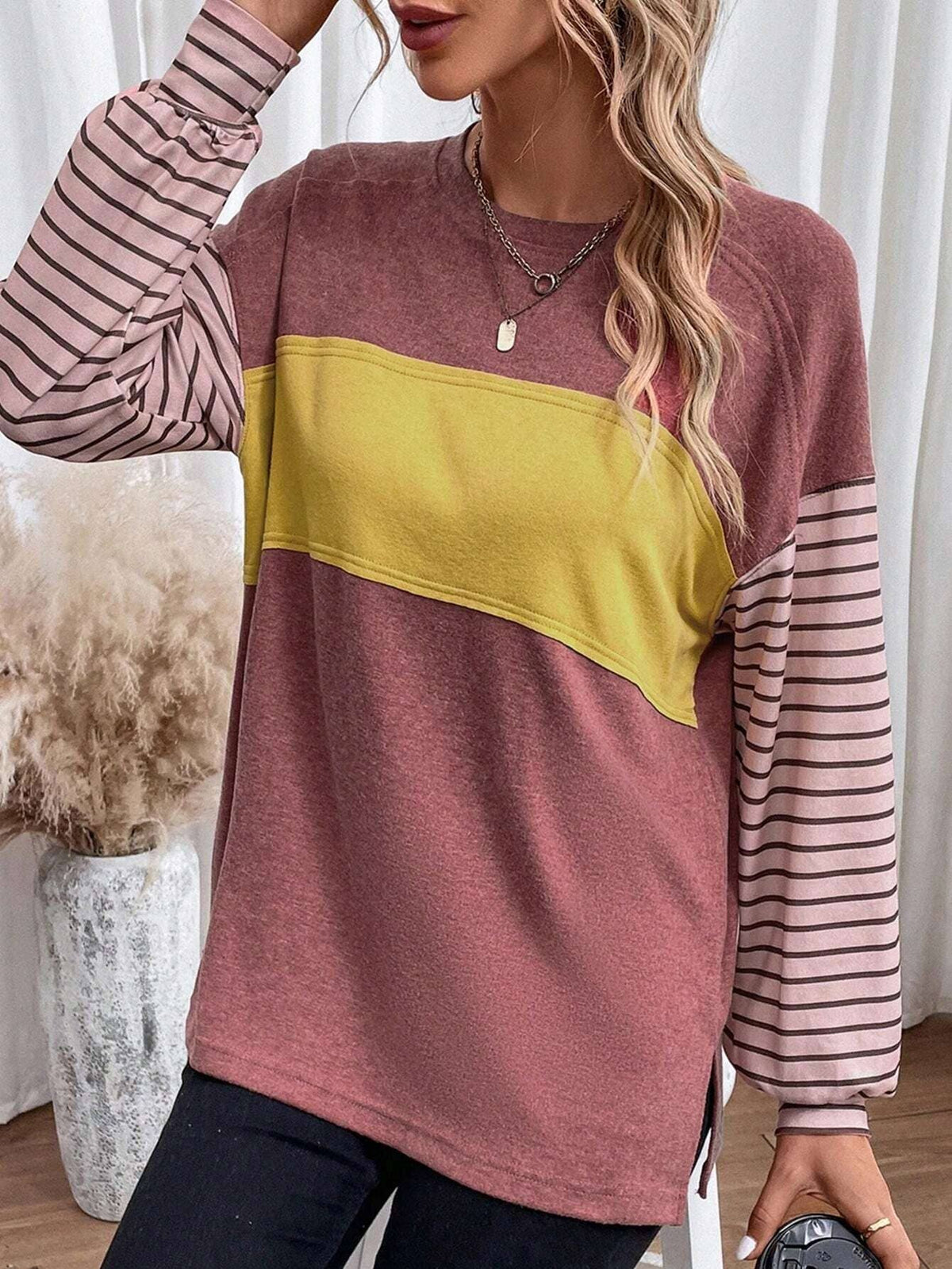 Round-Neck Striped Contrasting Long-Sleeved Top