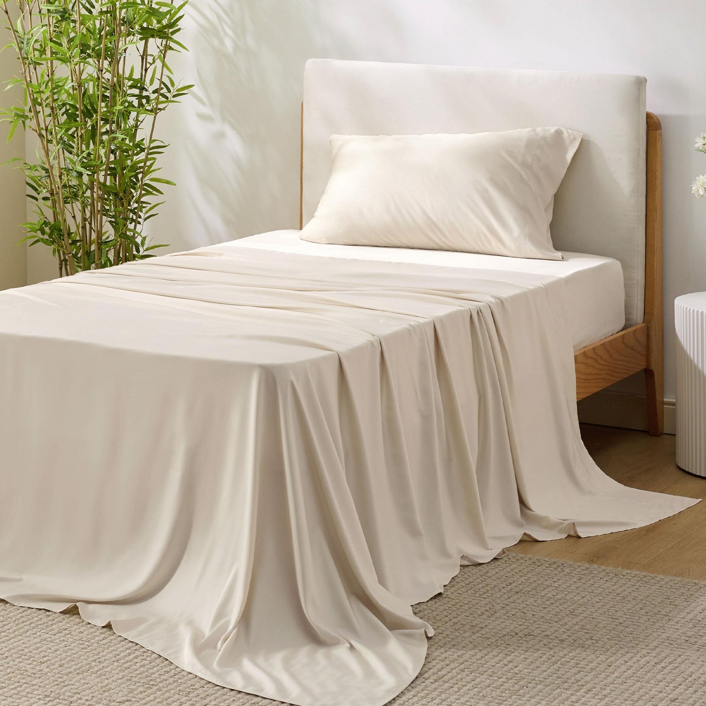 Bedsure Queen Sheet Set, Cooling Sheets for Queen Size Bed Set, Rayon Derived from Bamboo, Breathable & Soft Deep Pocket Up to 16 Inches, Hotel Luxury Silky Bedding, Bedsheet & Pillowcases, Dark Grey