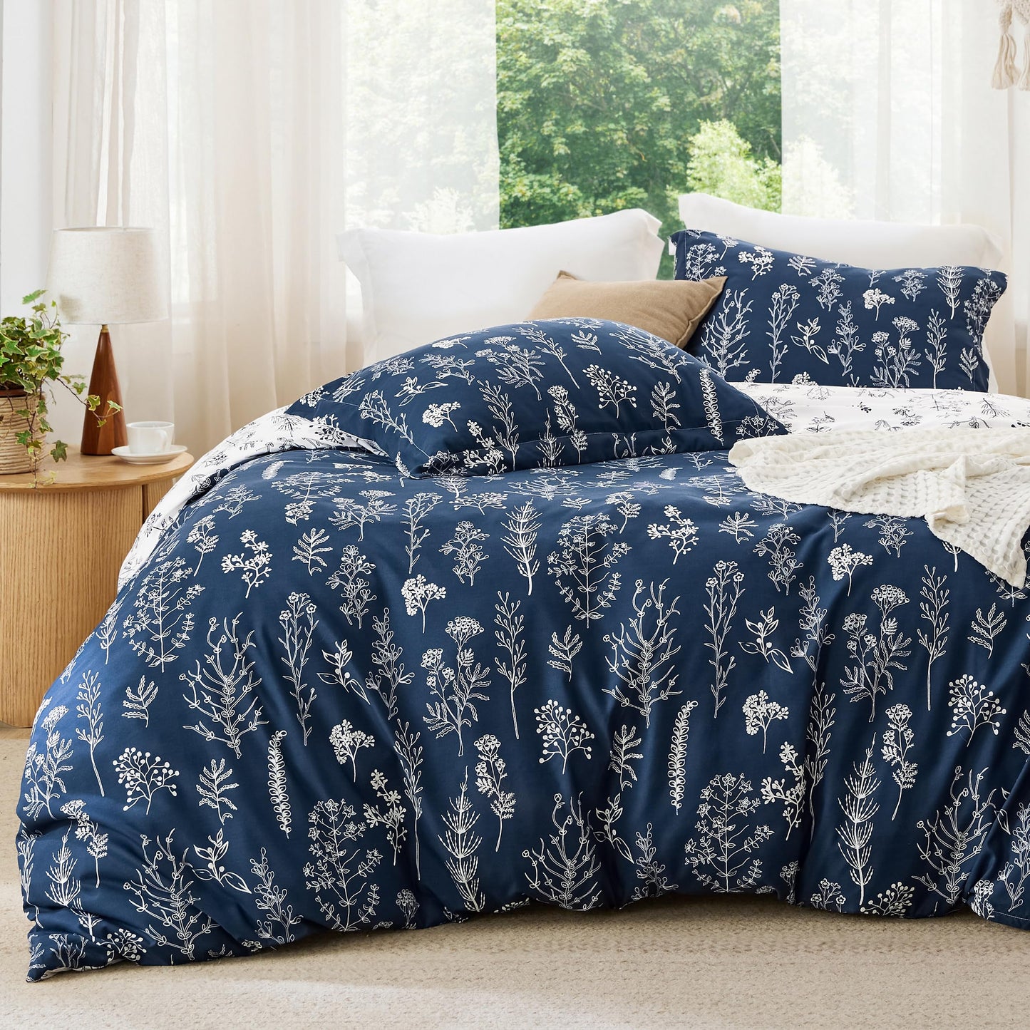 Bedsure Queen Comforter Set - Dark Purple Bed Set, 3 Pieces Cute Floral Bedding, 1 Soft Reversible Botanical Flowers Comforter and 2 Pillow Shams