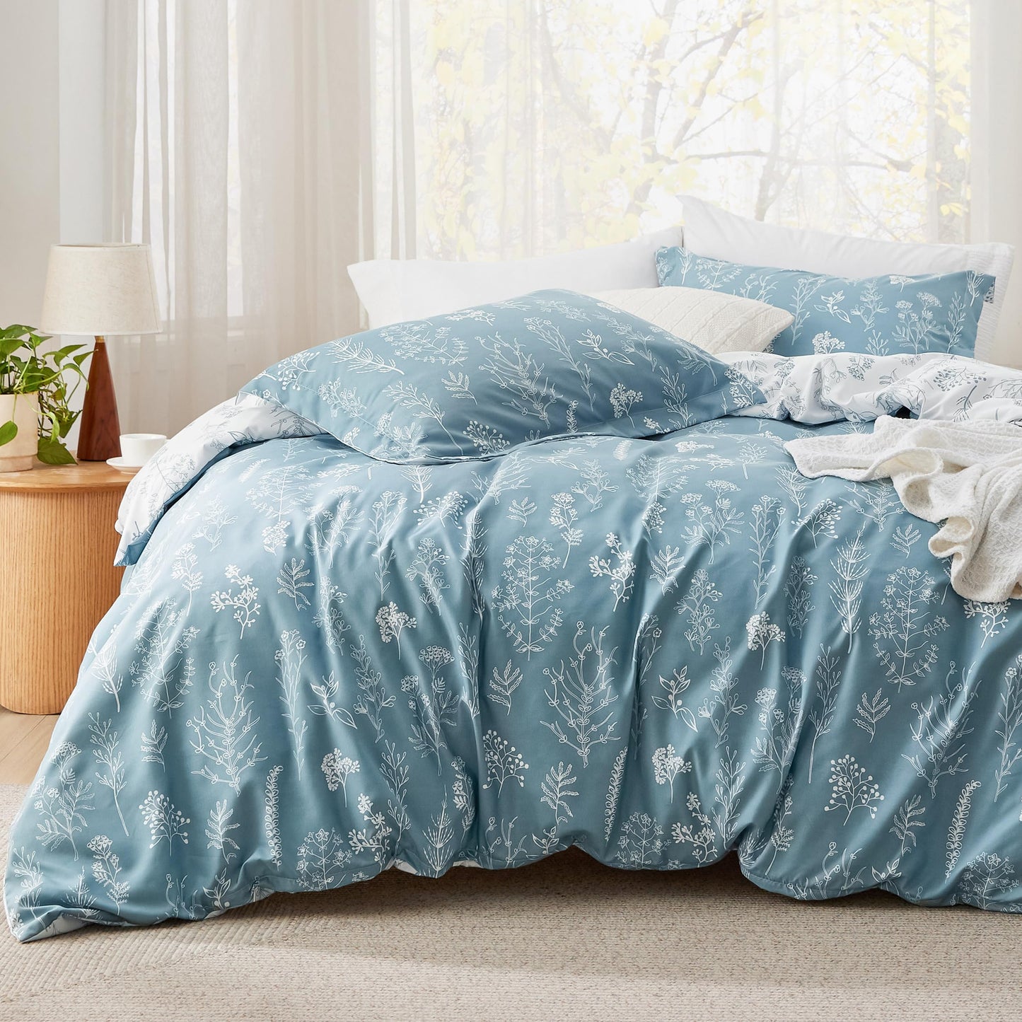 Bedsure Queen Comforter Set - Dark Purple Bed Set, 3 Pieces Cute Floral Bedding, 1 Soft Reversible Botanical Flowers Comforter and 2 Pillow Shams